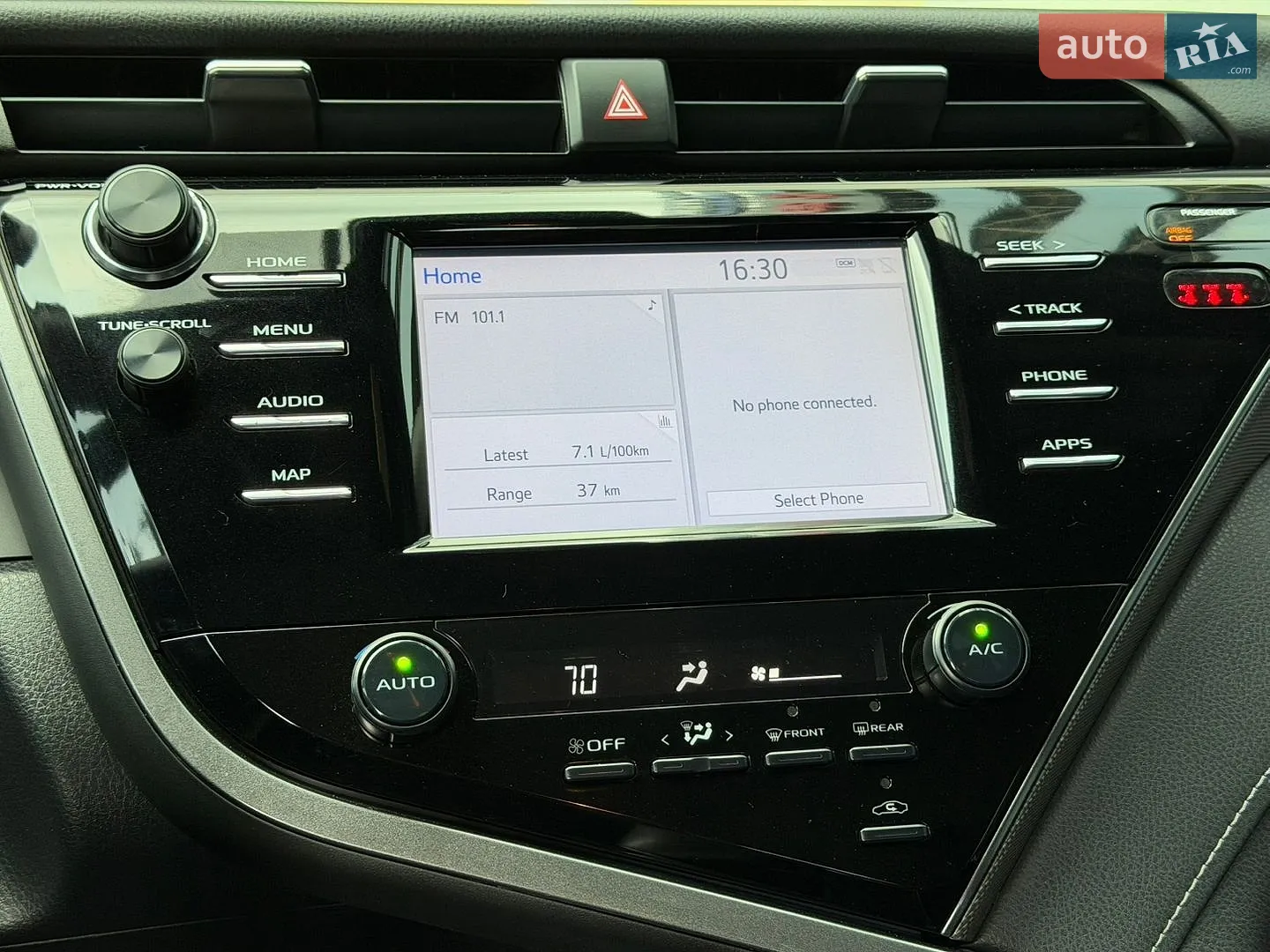 2018 Toyota Camry - мініатюра 9