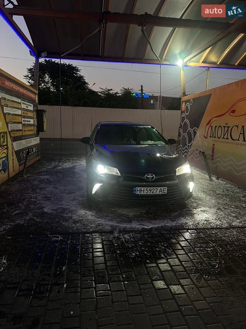 2016 Toyota Camry - мініатюра 19