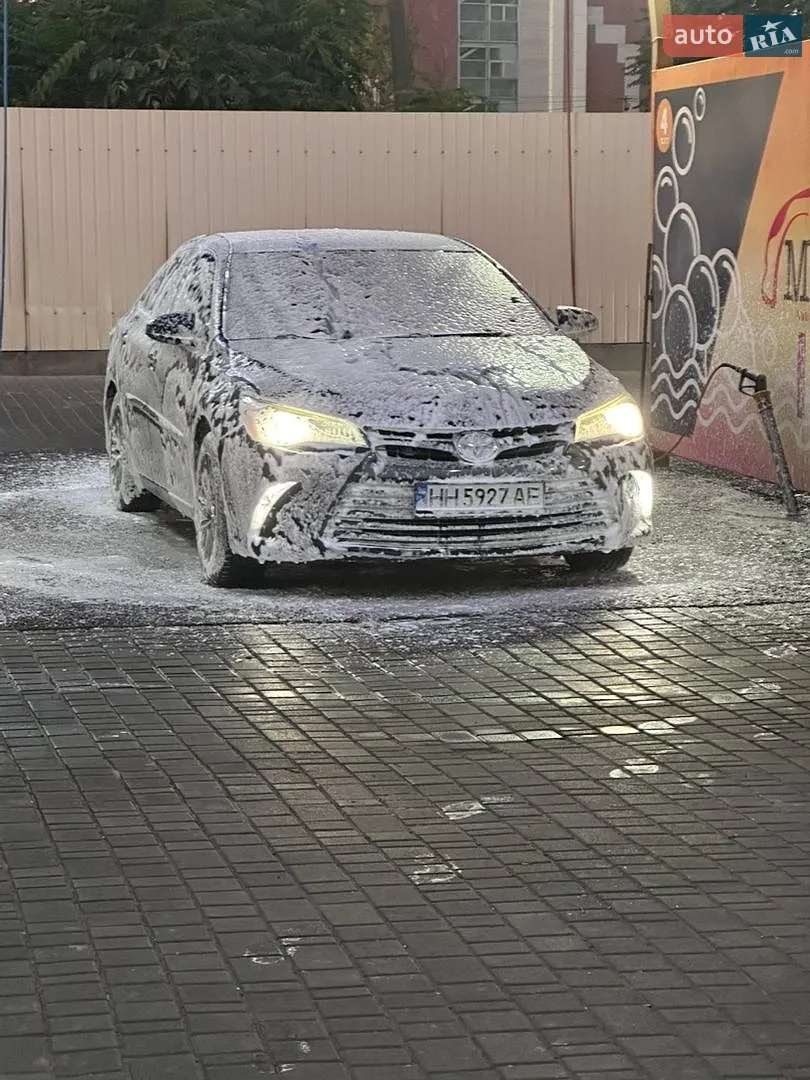 2016 Toyota Camry - мініатюра 3