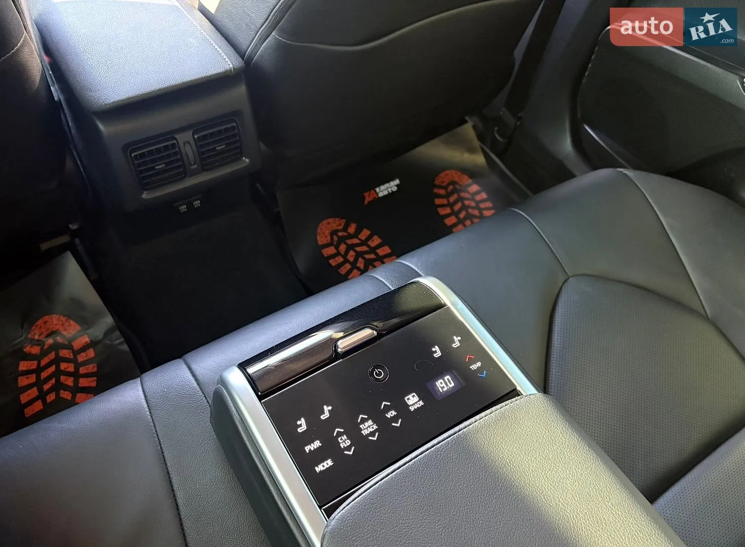 2019 Toyota Camry - мініатюра 12