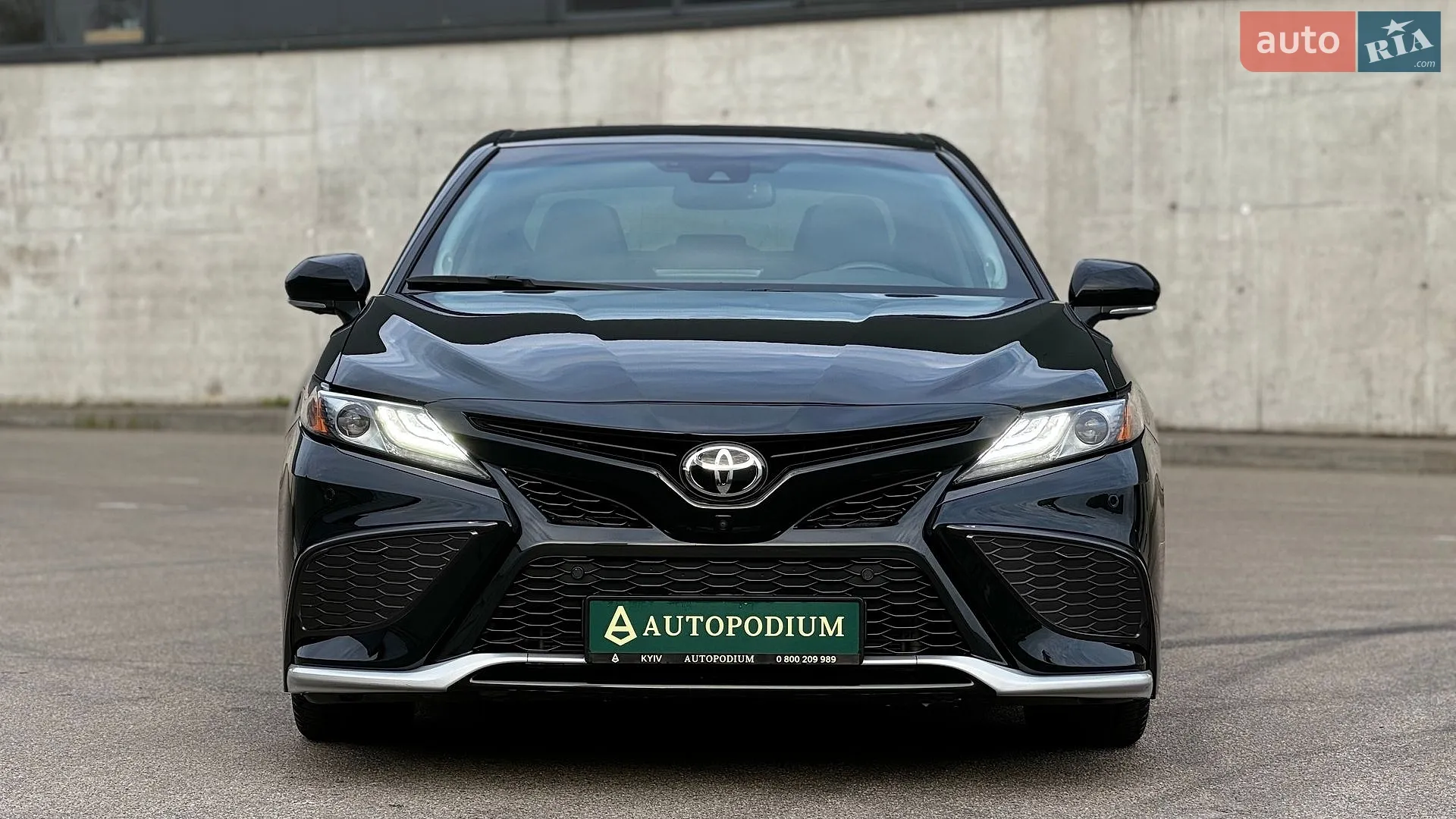 2021 Toyota Camry - мініатюра 3