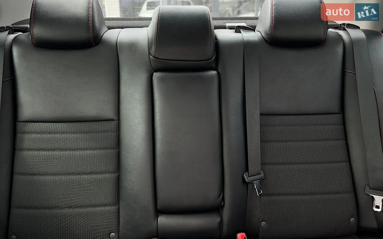 2016 Toyota Camry - мініатюра 33