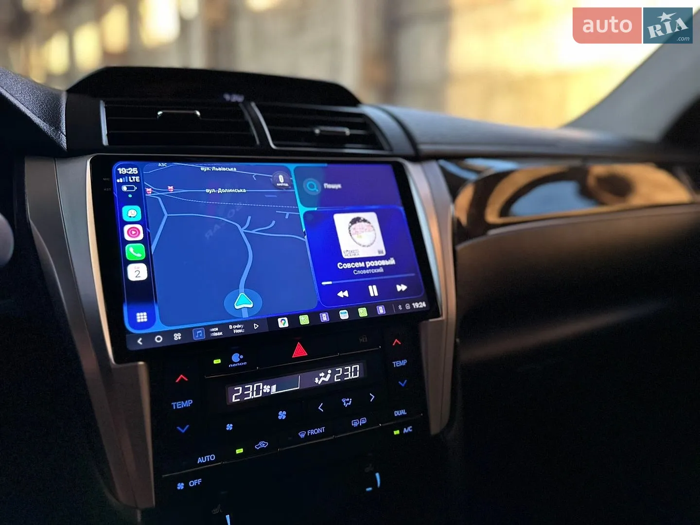 2015 Toyota Camry - мініатюра 29