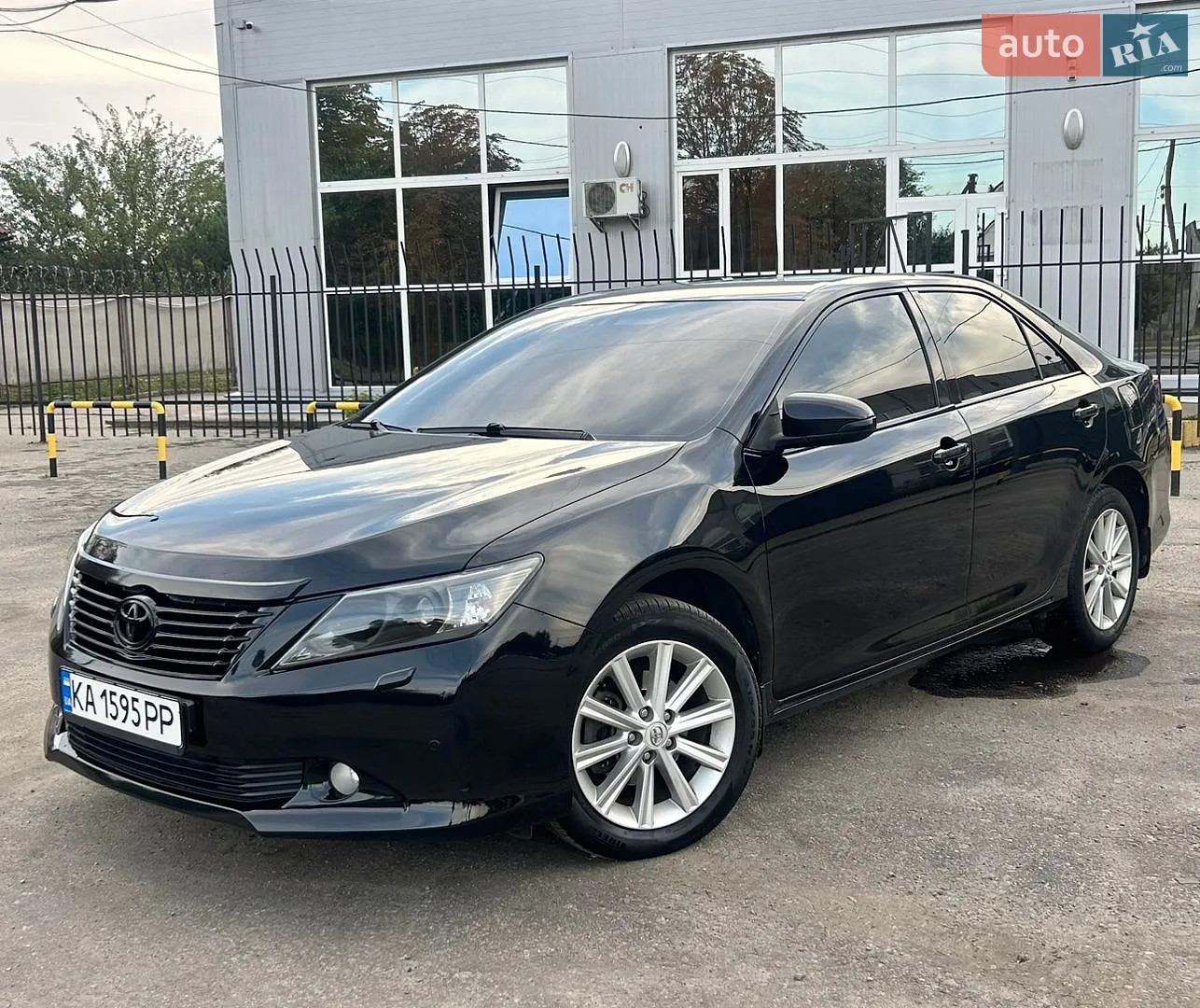 2011 Toyota Camry - мініатюра 2