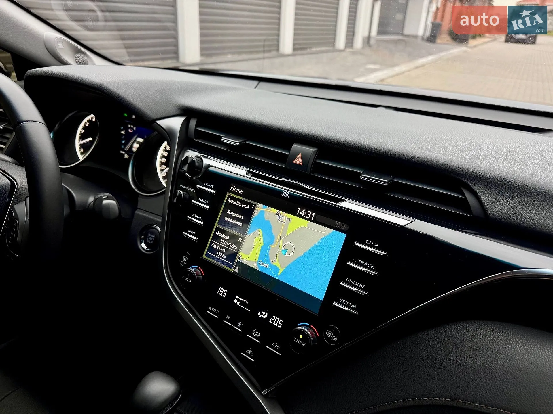 2018 Toyota Camry - мініатюра 21