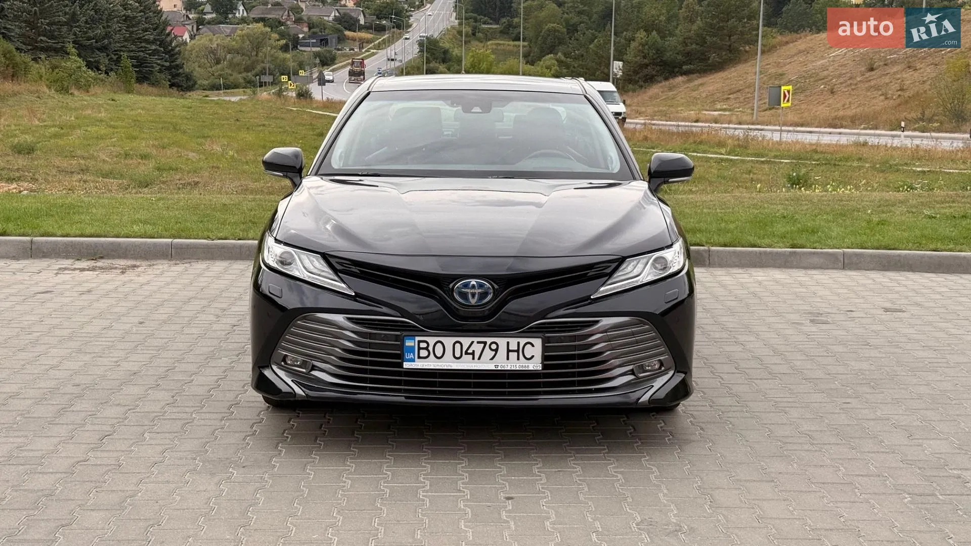 2019 Toyota Camry - мініатюра 2
