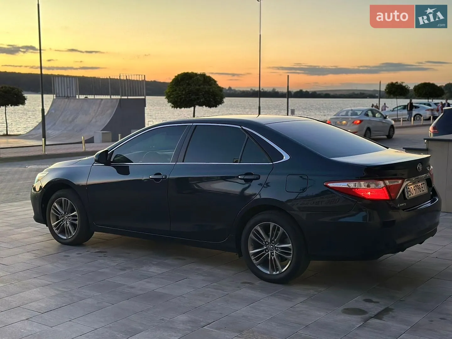 2016 Toyota Camry - мініатюра 5