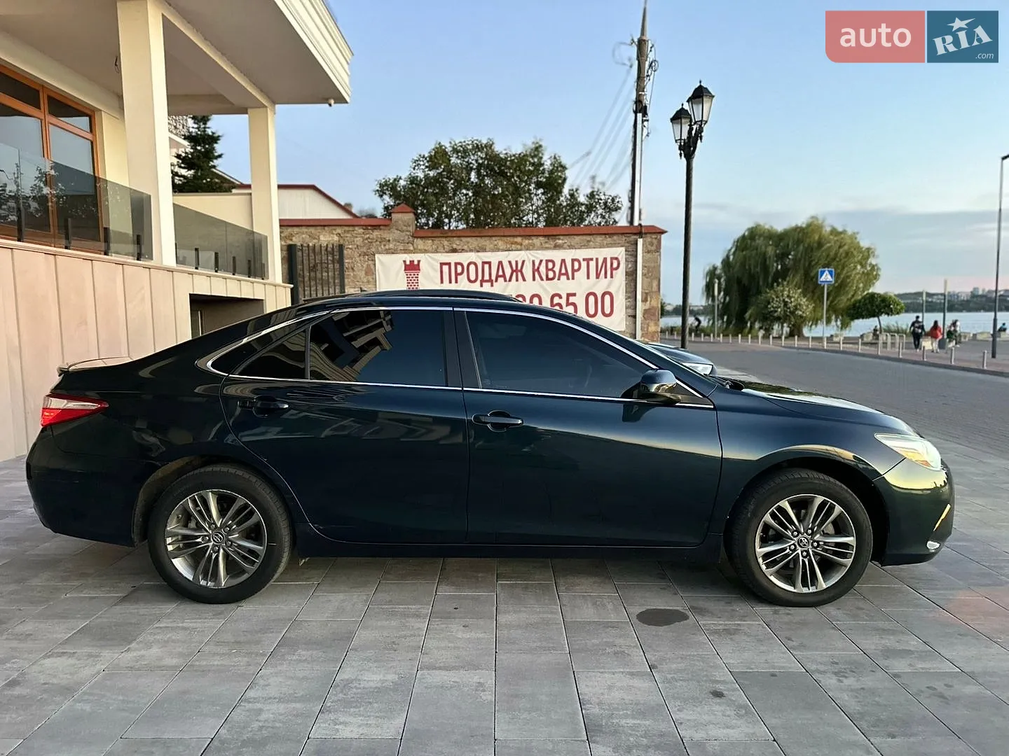 2016 Toyota Camry - мініатюра 8