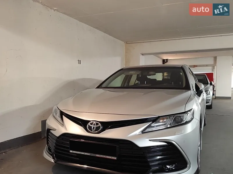 Toyota Camry 2023
