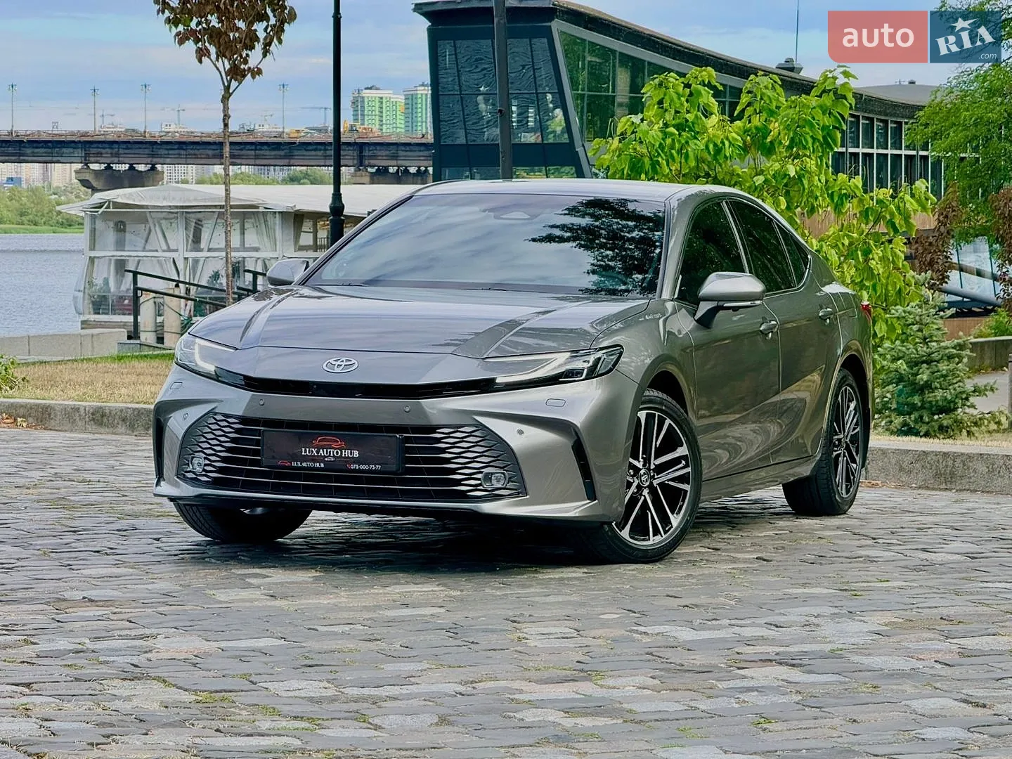 2026 Toyota Camry - мініатюра 16