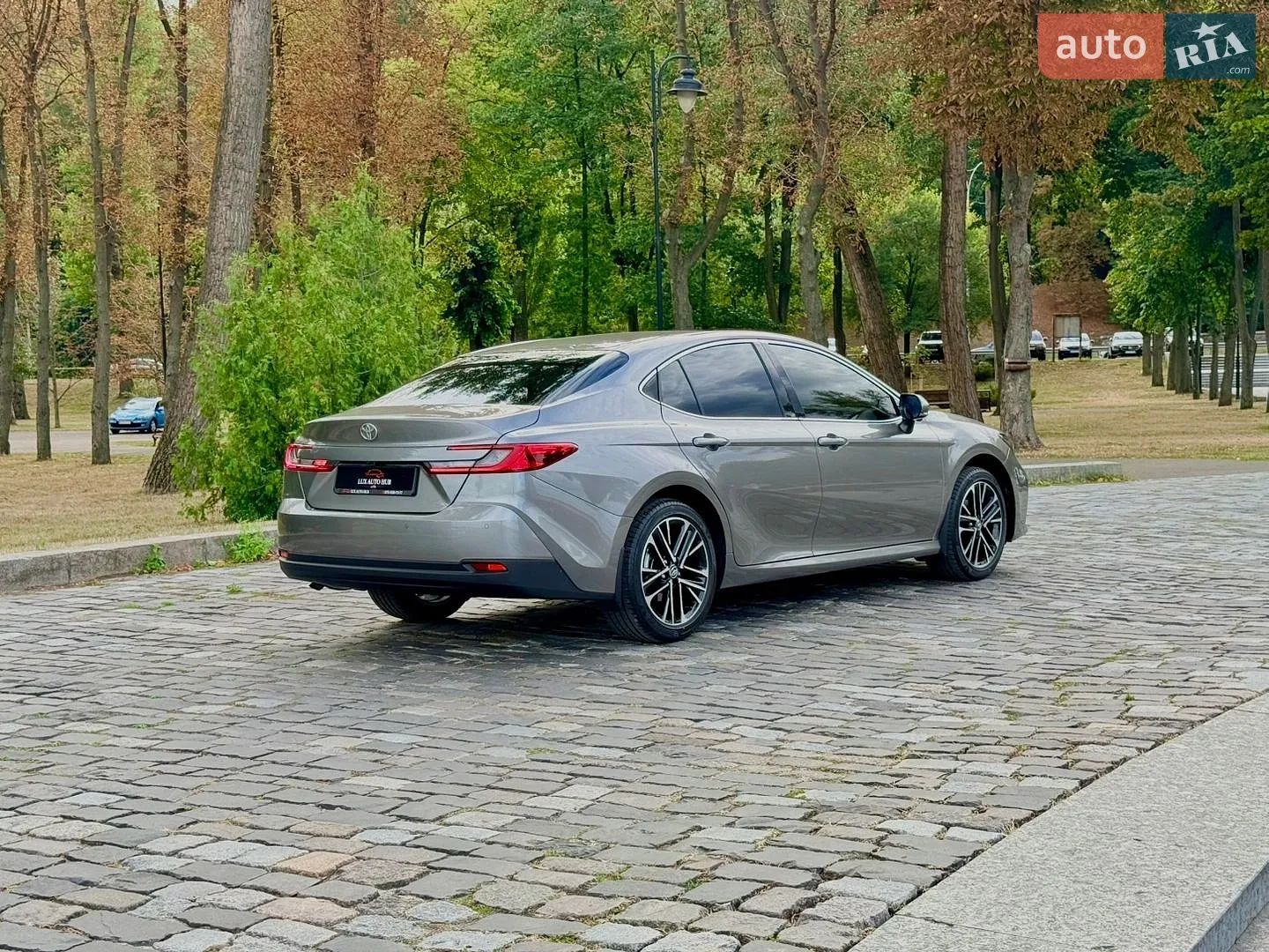 2026 Toyota Camry - мініатюра 245