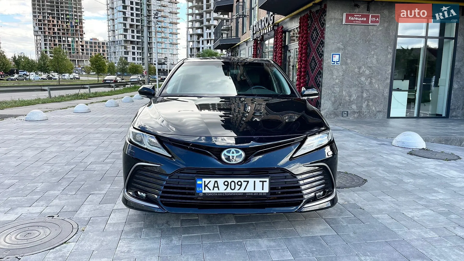 2022 Toyota Camry - мініатюра 3