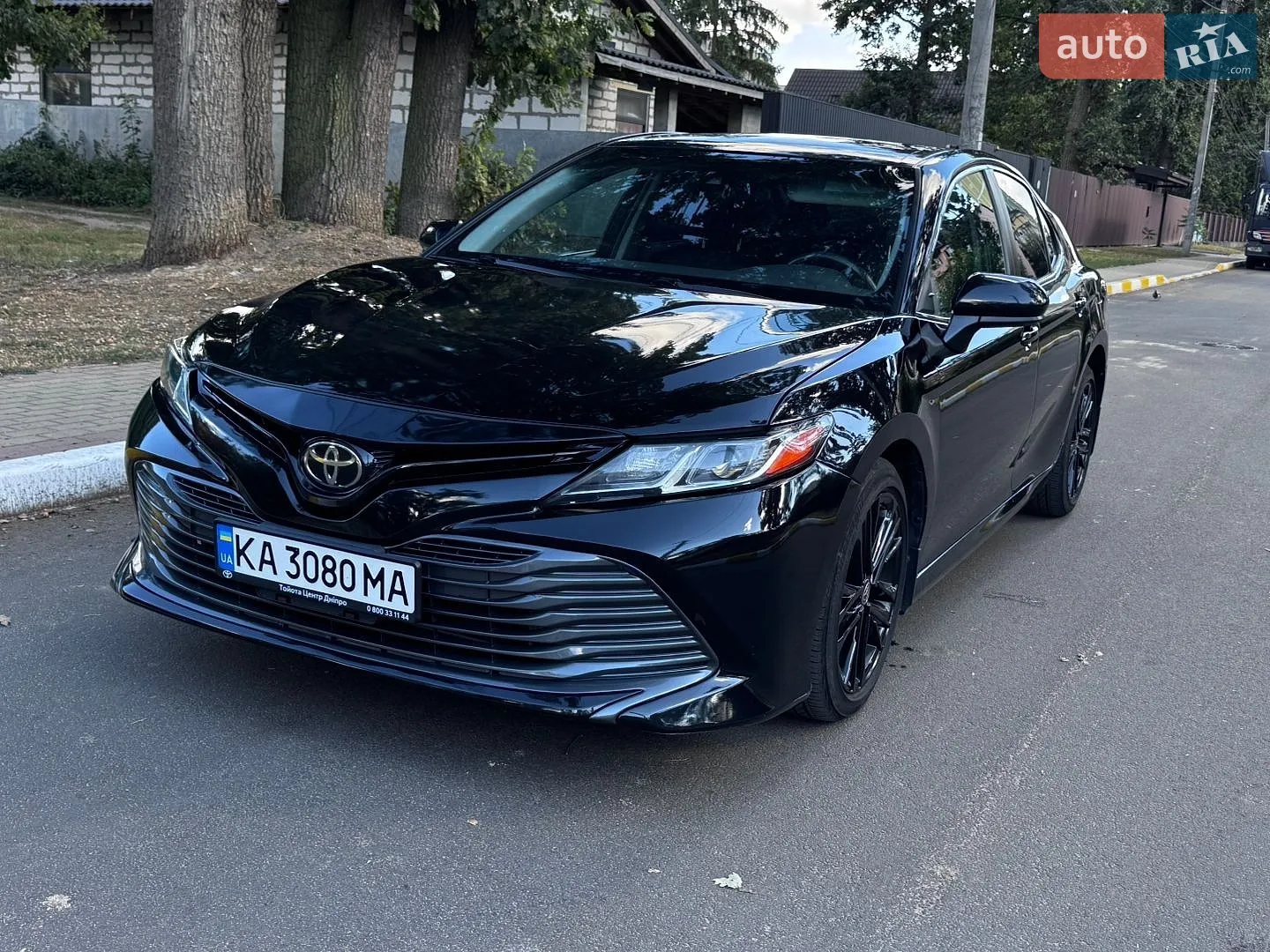 2020 Toyota Camry - фото 1