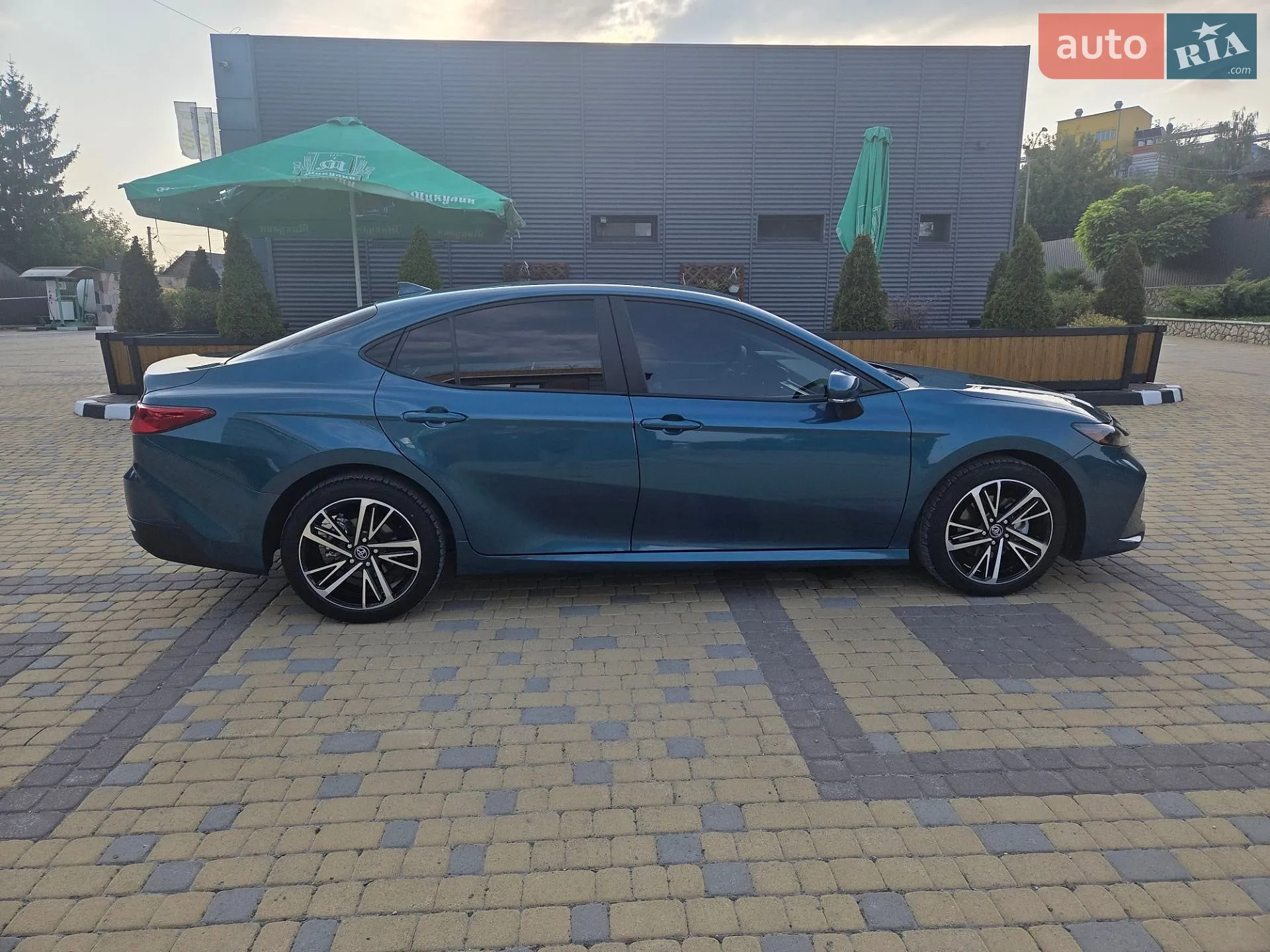 2025 Toyota Camry - мініатюра 9