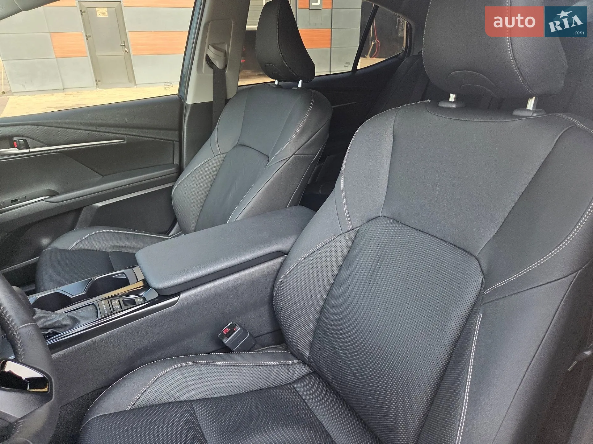 2025 Toyota Camry - мініатюра 30