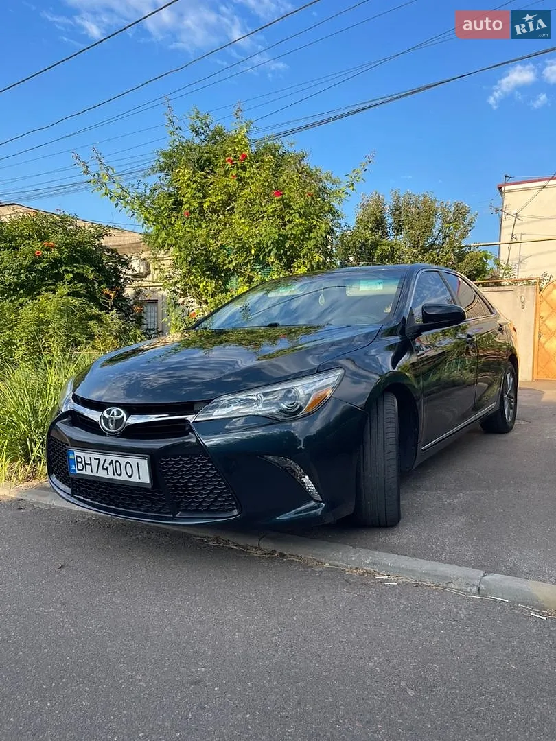 2016 Toyota Camry - фото 1
