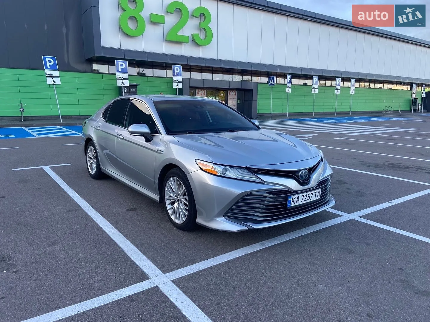 2020 Toyota Camry - мініатюра 2