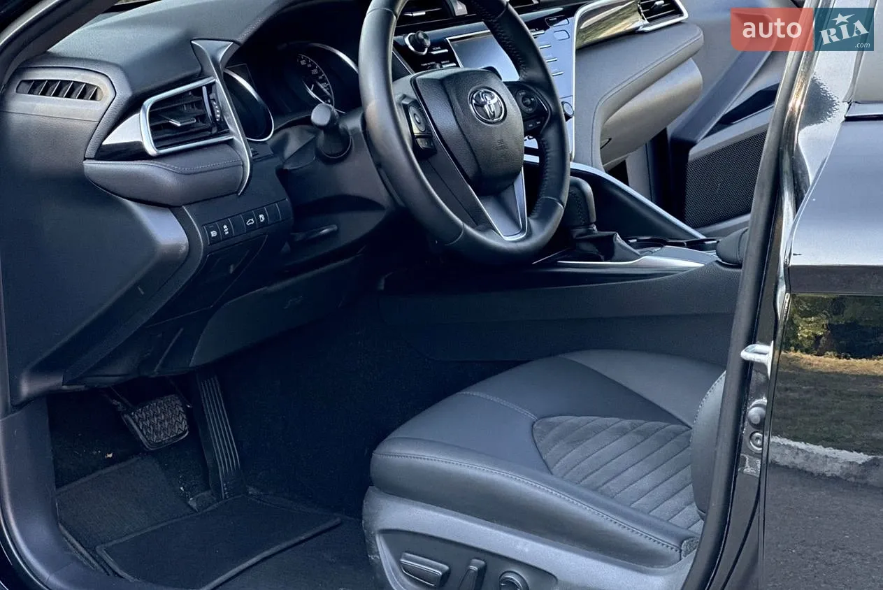 2017 Toyota Camry - мініатюра 12