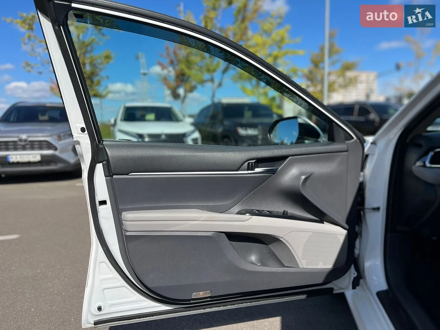 2018 Toyota Camry - мініатюра 18
