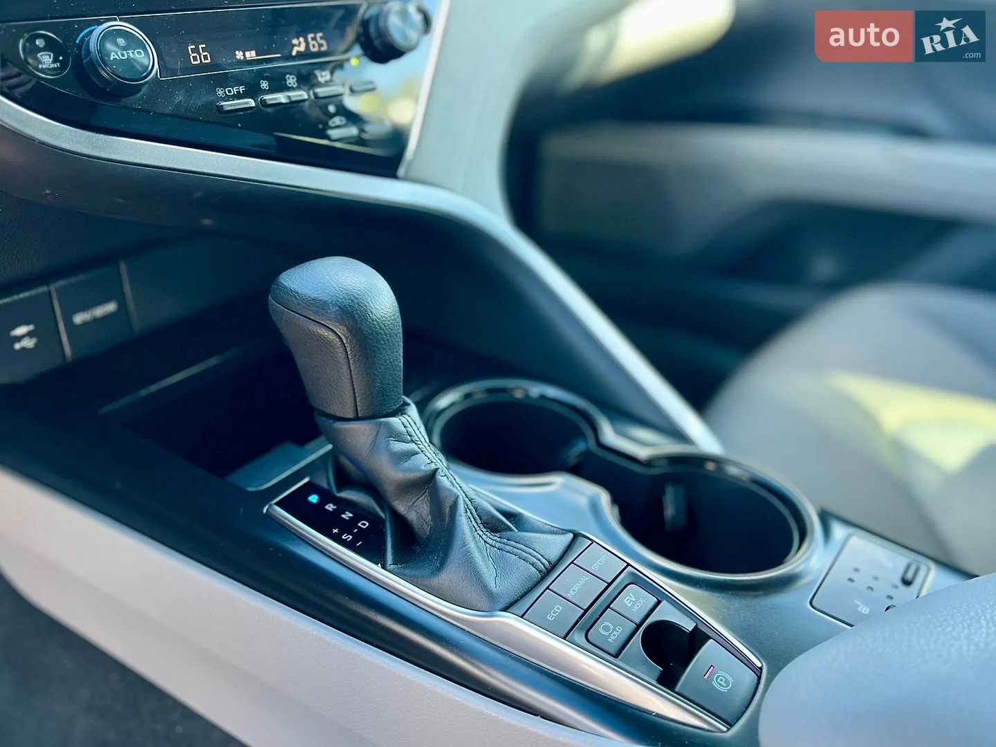 2018 Toyota Camry - мініатюра 29