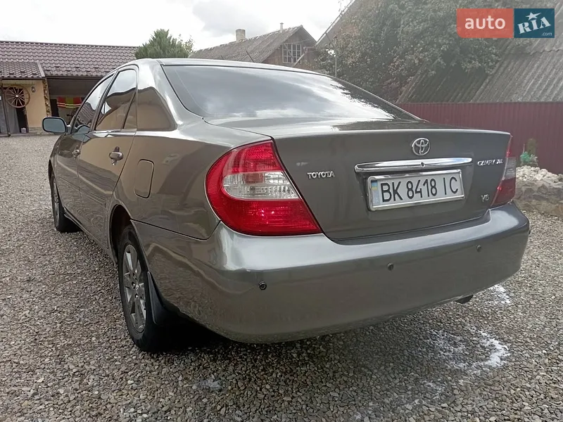 Toyota Camry 2004