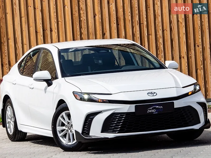 Toyota Camry 2025