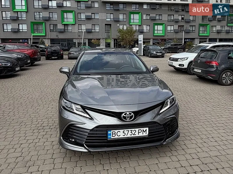 Toyota Camry 2022