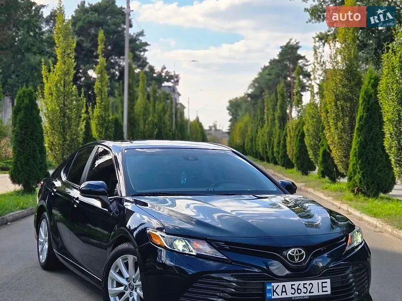 Toyota Camry 2019