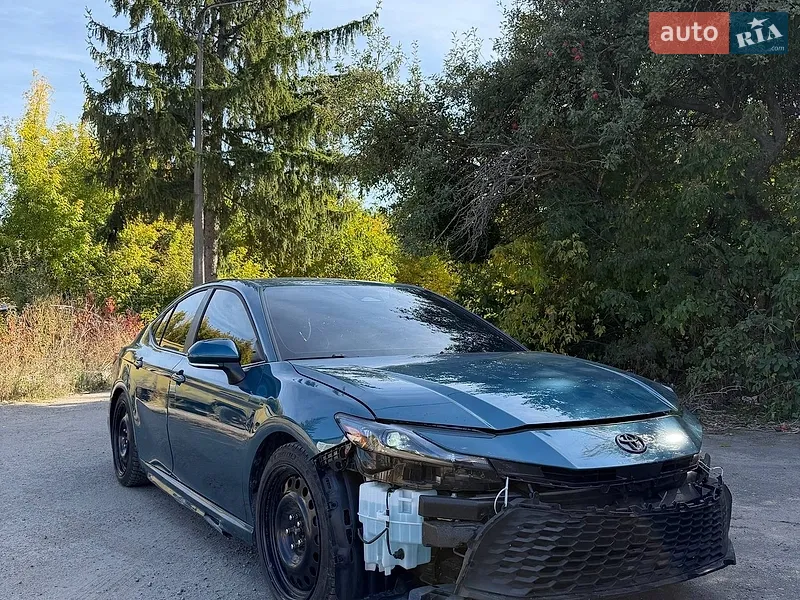 Toyota Camry 2025