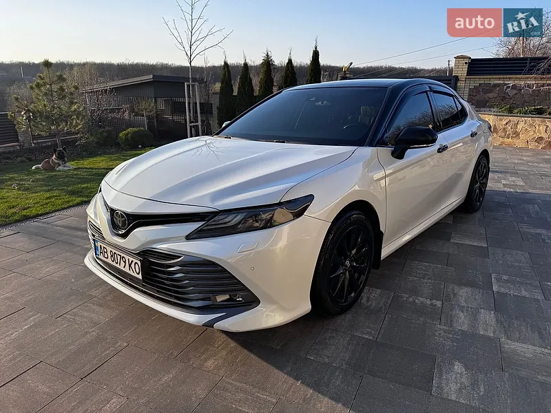 Toyota Camry 2019