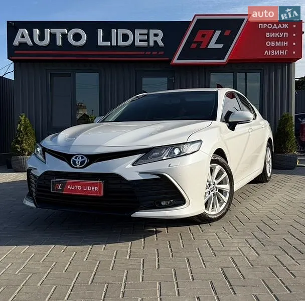 Toyota Camry 2023