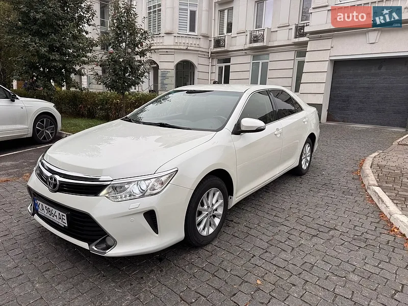 Toyota Camry 2016
