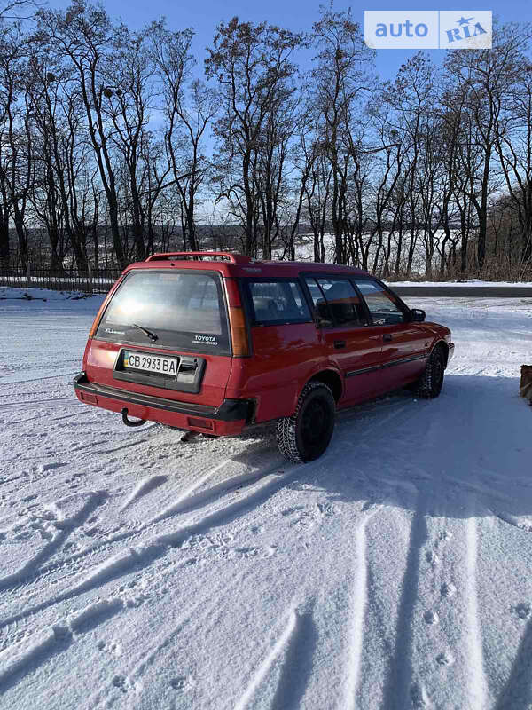 Универсал Toyota Carib 1993 в 