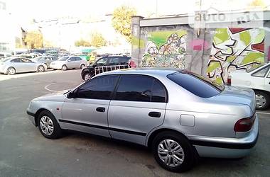 Седан Toyota Carina E 1996 в Львове