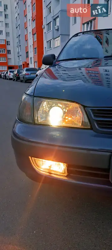Toyota Carina E