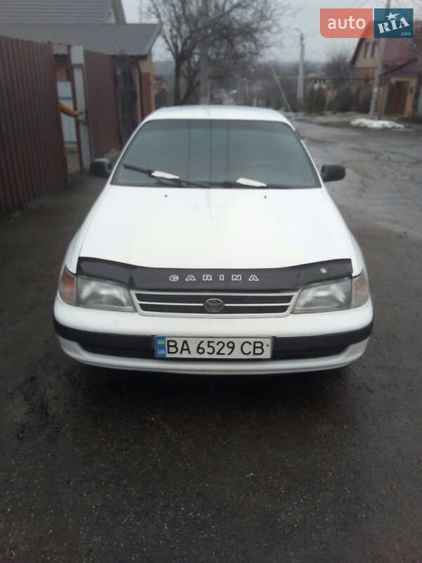 Седан Toyota Carina E 1995 в Кропивницькому