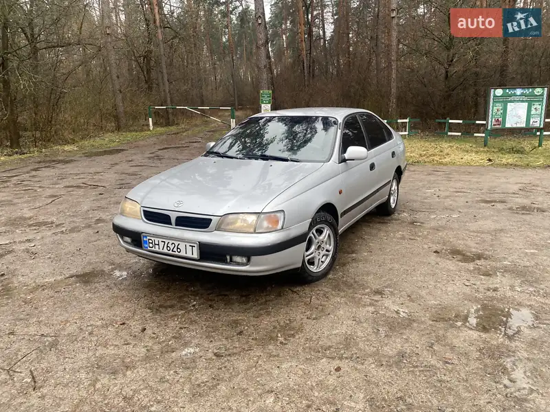 Toyota Carina E