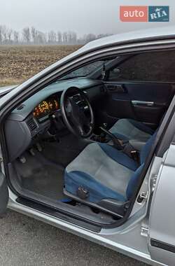 Седан Toyota Carina E 1997 в Бершаді