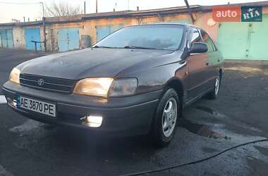 Седан Toyota Carina E 1993 в Першотравенске