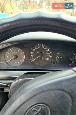 Седан Toyota Carina E 1993 в 