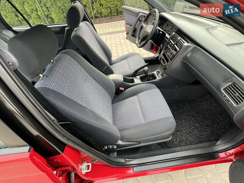 Седан Toyota Carina E 1994 в Одесі