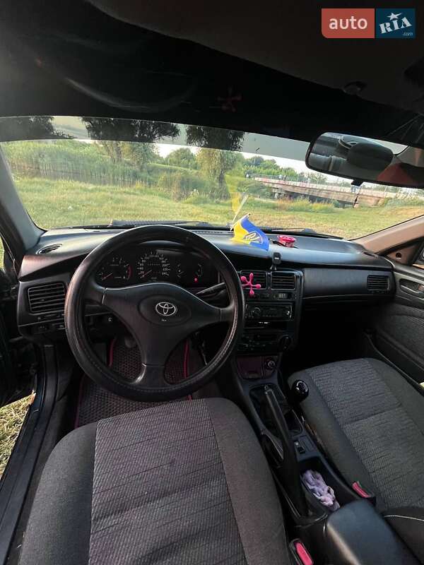 Седан Toyota Carina E 1993 в Балте