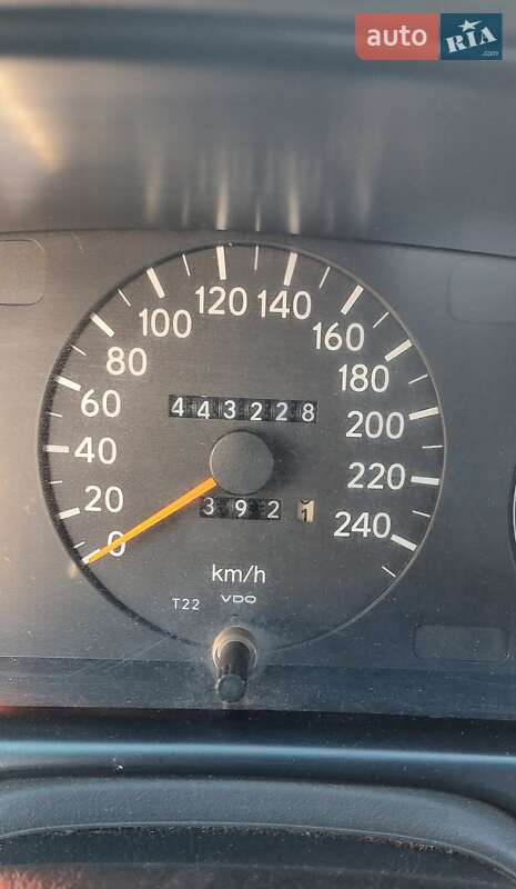 Седан Toyota Carina E 1995 в Черкасах