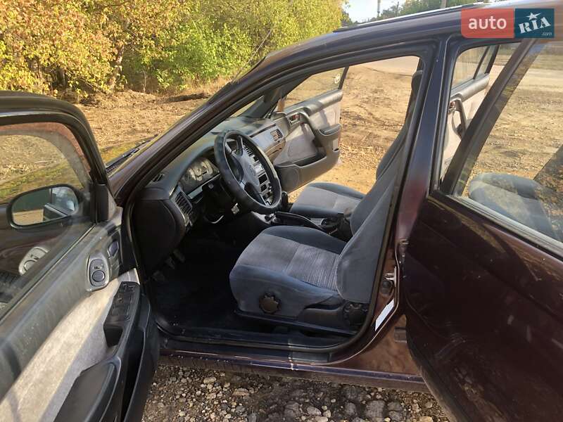 Седан Toyota Carina E 1994 в Одесі