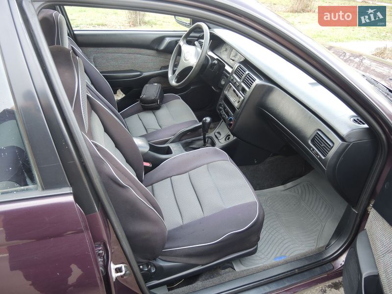 Седан Toyota Carina E 1994 в Измаиле