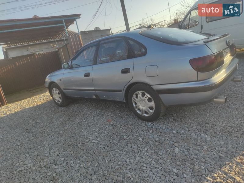 Седан Toyota Carina E 1992 в Раздельной