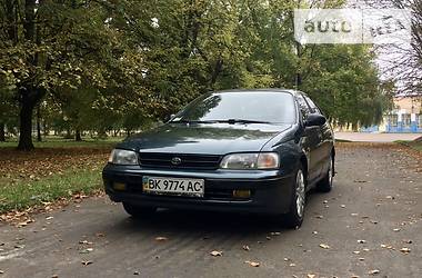Седан Toyota Carina 1993 в Ровно