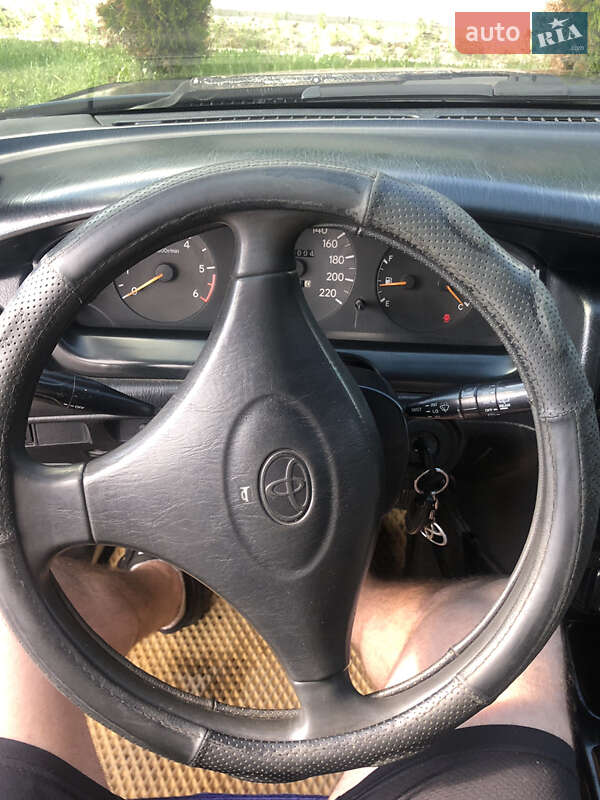 Хетчбек Toyota Carina 1994 в Тернополі