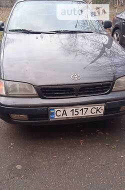 Седан Toyota Carina 1996 в Черкассах