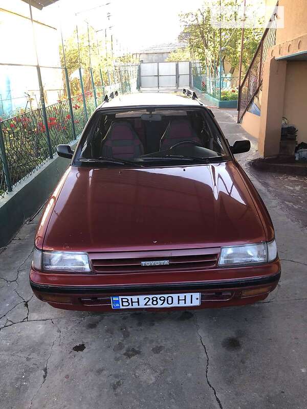 Універсал Toyota Carina 1989 в Чорноморську